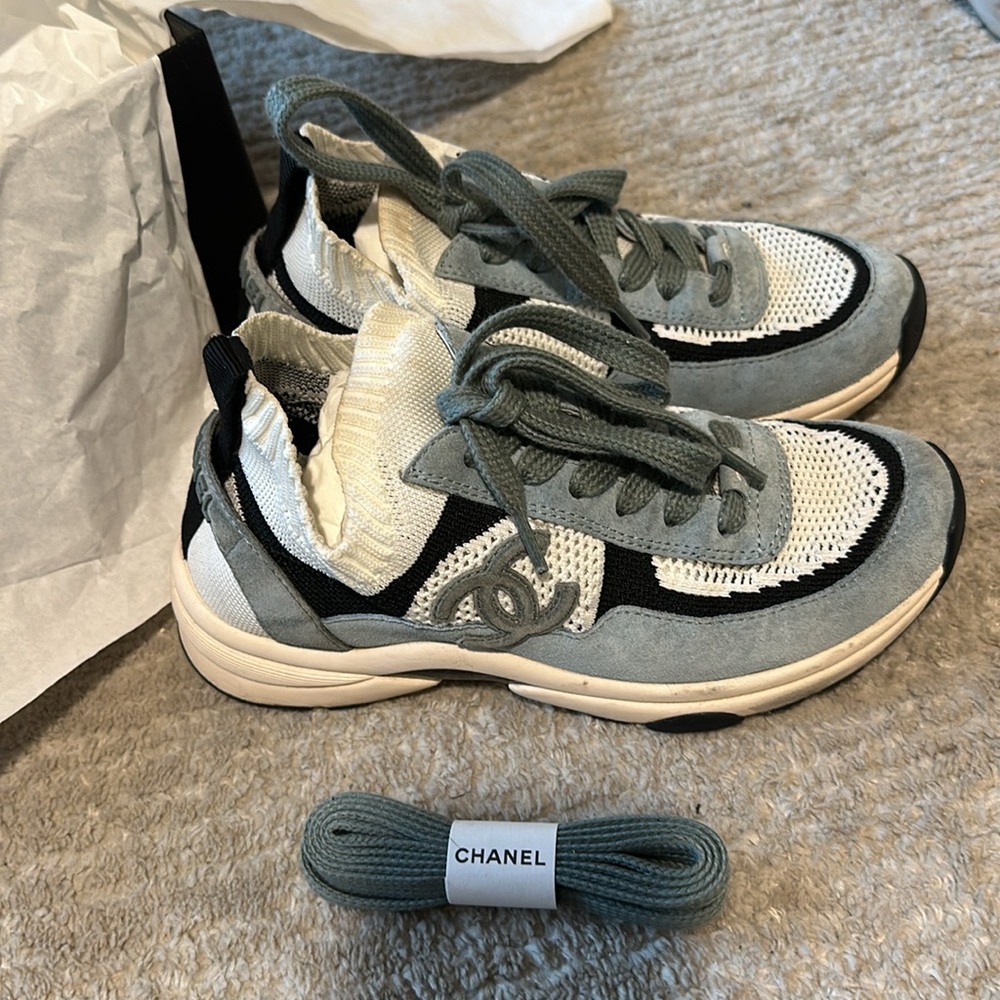 Chanel sneakers sock materiall. Great condition. Come with box & extra laces